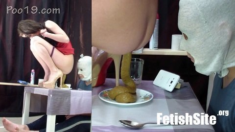 MilanaSmelly - Shit was a lot, the taste and smell was amazing [HD, 720p] [Poo19.com]