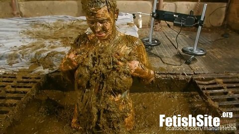 ManureFetish - Wicked Betty in the manure channel [FullHD, 1080p] [ScatBook.com]
