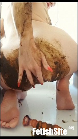 CremeDeLaJen - Poop into hand, body and lip smearing [UltraHD 2K, 1280p] [ScatShop.com]