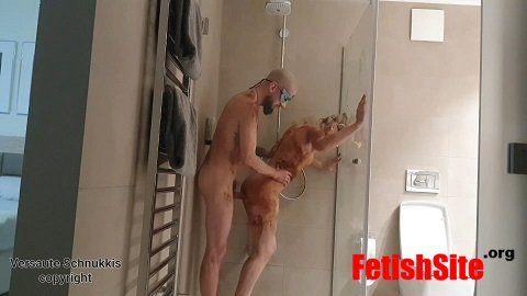 Versauteschnukkis - Scatsex in hotel shower (no male scat) [FullHD, 1080p] [ScatShop.com]